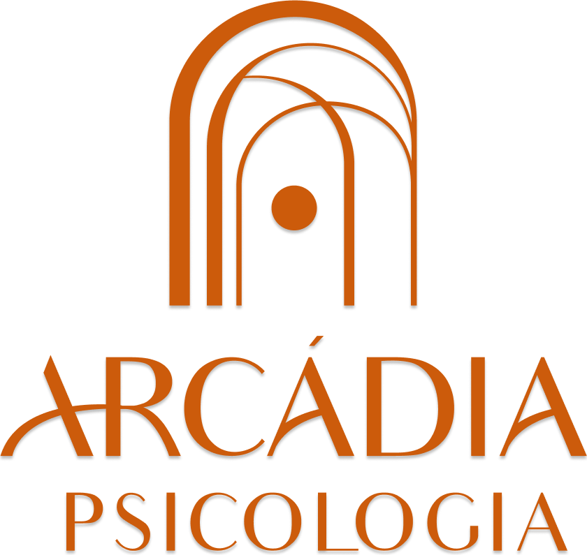 A marca da Arcádia: arcos sobre um círculo, com o nome Arcádia Psicologia.